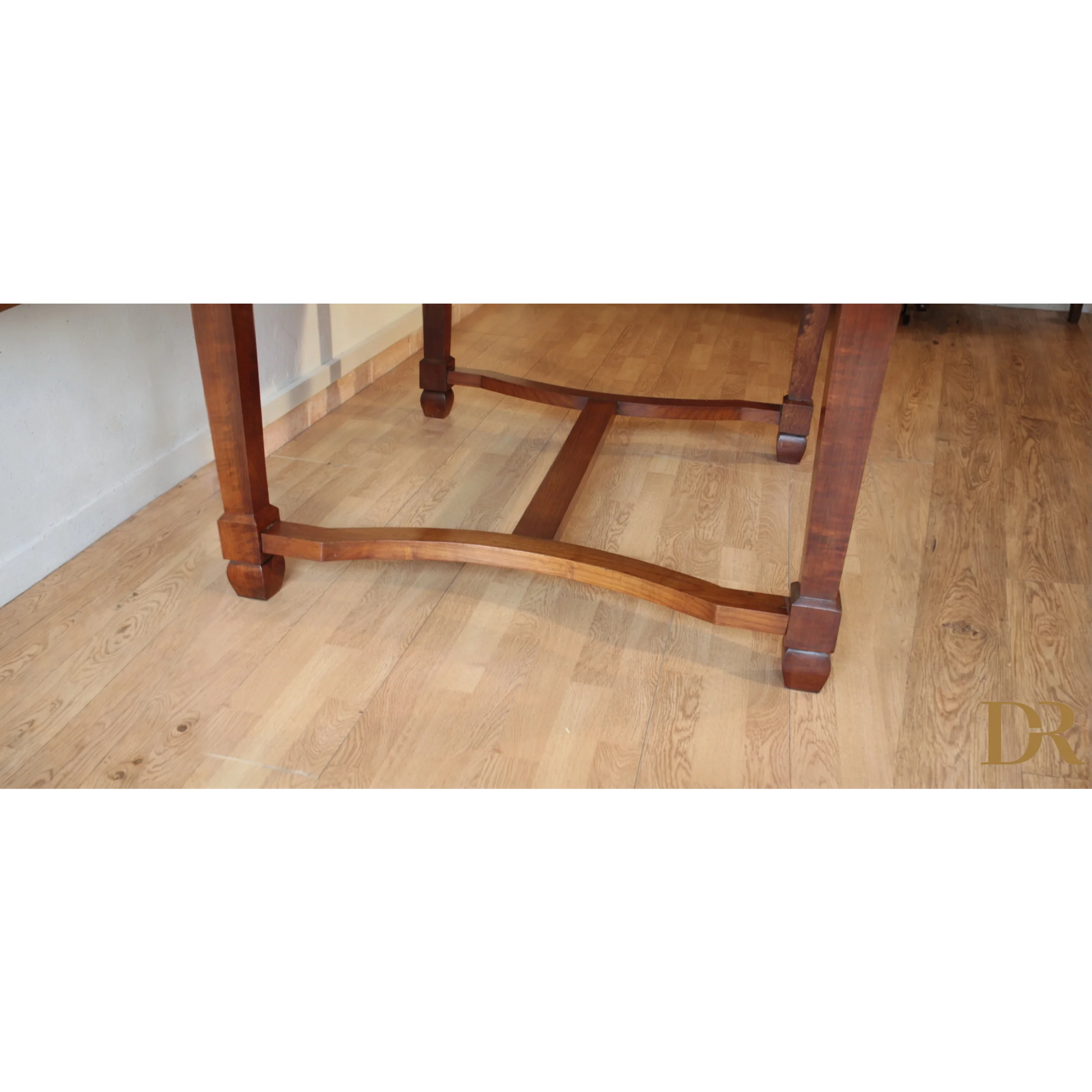 Base in legno con strettoie curve, perfetta per un Tavolo Decò Vintage allungabile