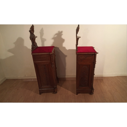 Pair of antique carved wood side tables Comodini italiani in noce XIX secolo Italia