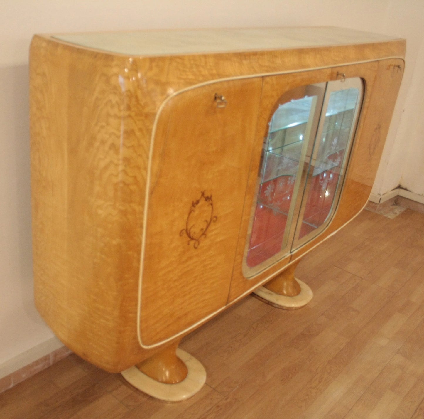 Mobile bar credenza vittorio dassi anni 50 in legno stile art deco con ante in vetro credenza mid-century moderna