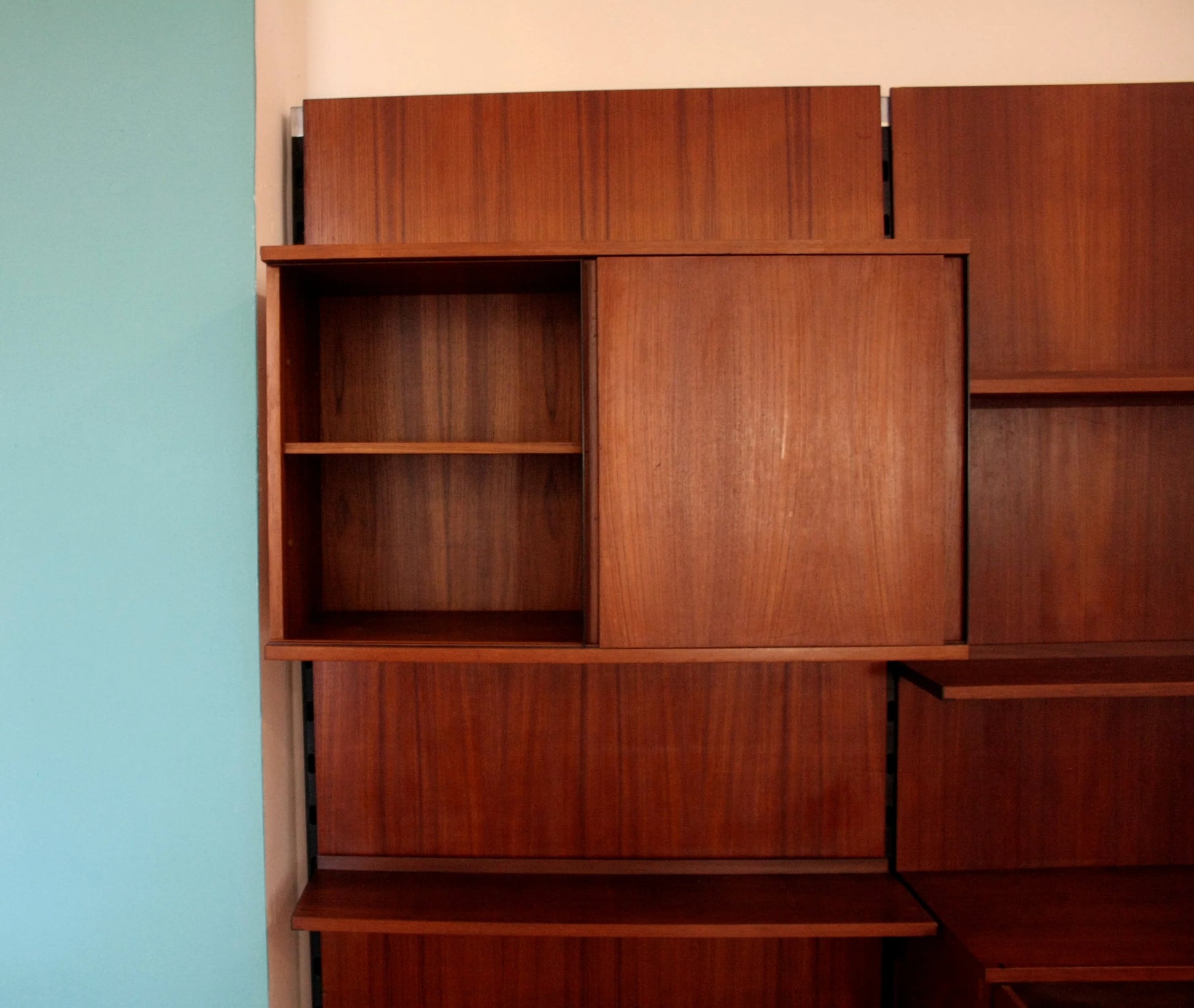 Libreria due moduli in legno parete modulare urio disegnata da ico e luisa parisi per mim anni 60 italiana