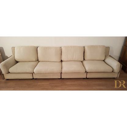 Divano modulare riccardo arbizzoni modello redifiori set beige con quattro cuscini e rivestimento in tessuto zanotta 1978