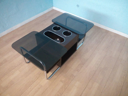 Tavolino bar vintage in metallo cromato splendido con piano nero e portabicchieri integrati design anni 70